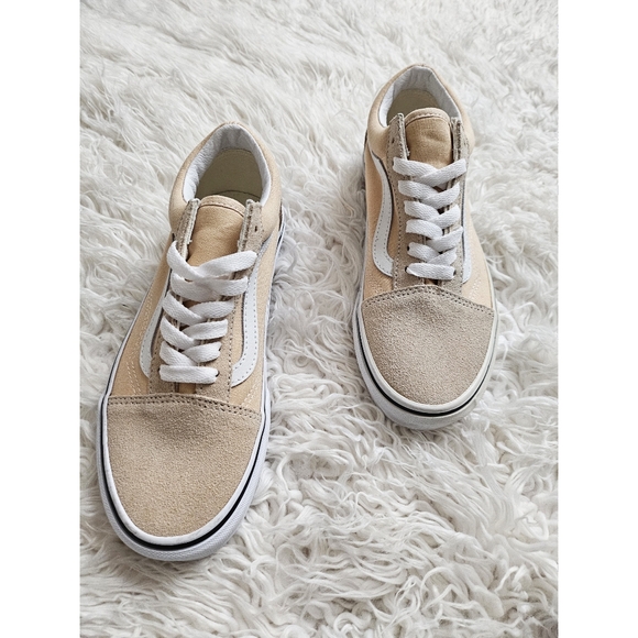 Classic Old School Vans Shoes - Picture 2 of 7